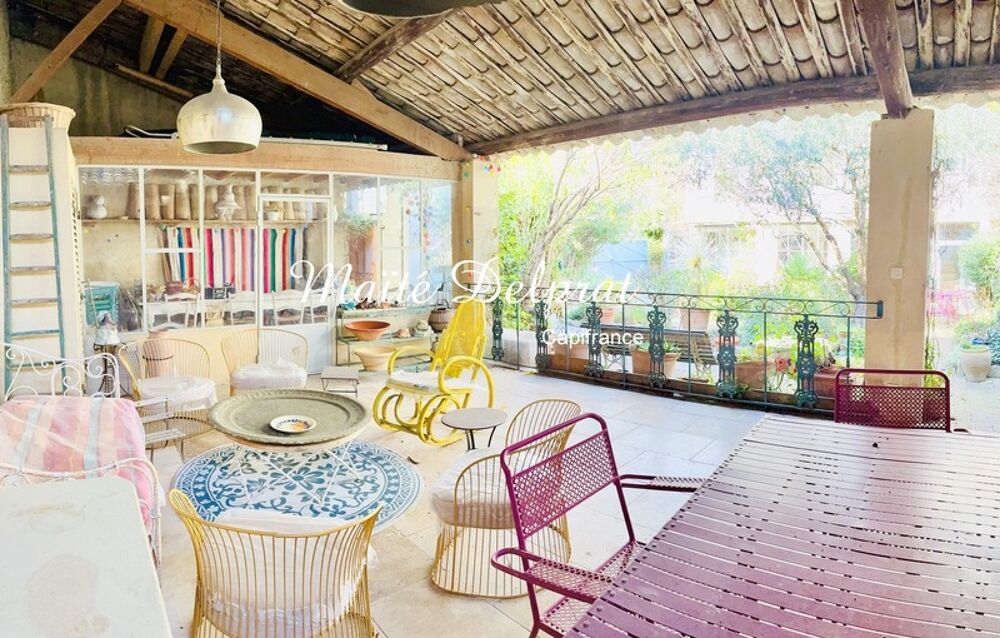 Vente Maison Maison de caractère à vendre à Caromb (84) – Centre-ville – 9 pièces – 260 m² – Jardin paysagé et charme authentique Caromb