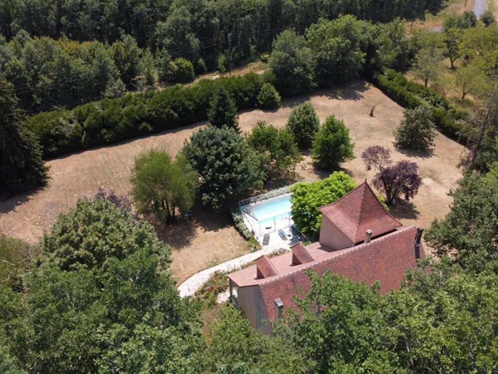 BELLE PÉRIGOURDINE PISCINE COUVERTE
