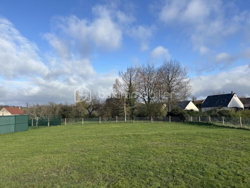 Vente Terrain Terrain plat divisible de 838 m² à Monnaie Monnaie