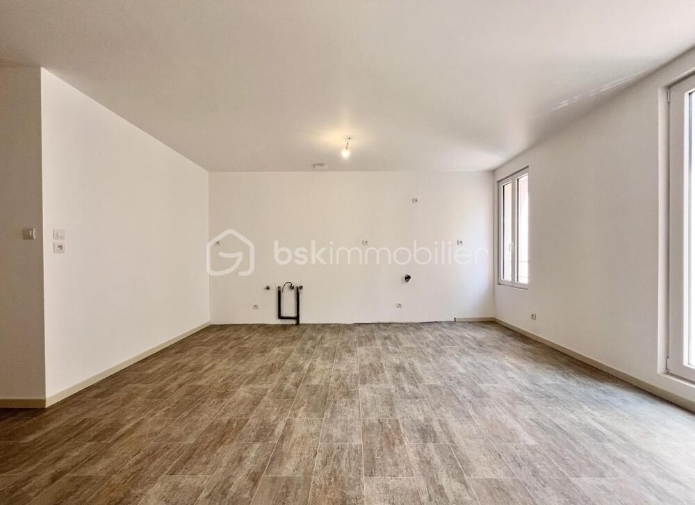 MAISON DE VILLAGE T5 RENOVÉE À SERIGNAN