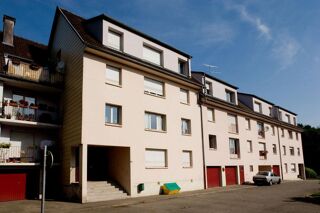 Appartement à louer 4 pièces 79 m²