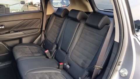 Outlander 2.0 MIVEC 163 Plug in Hybrid 4WD BVA Energy Zen 2017 occasion 20000 Ajaccio