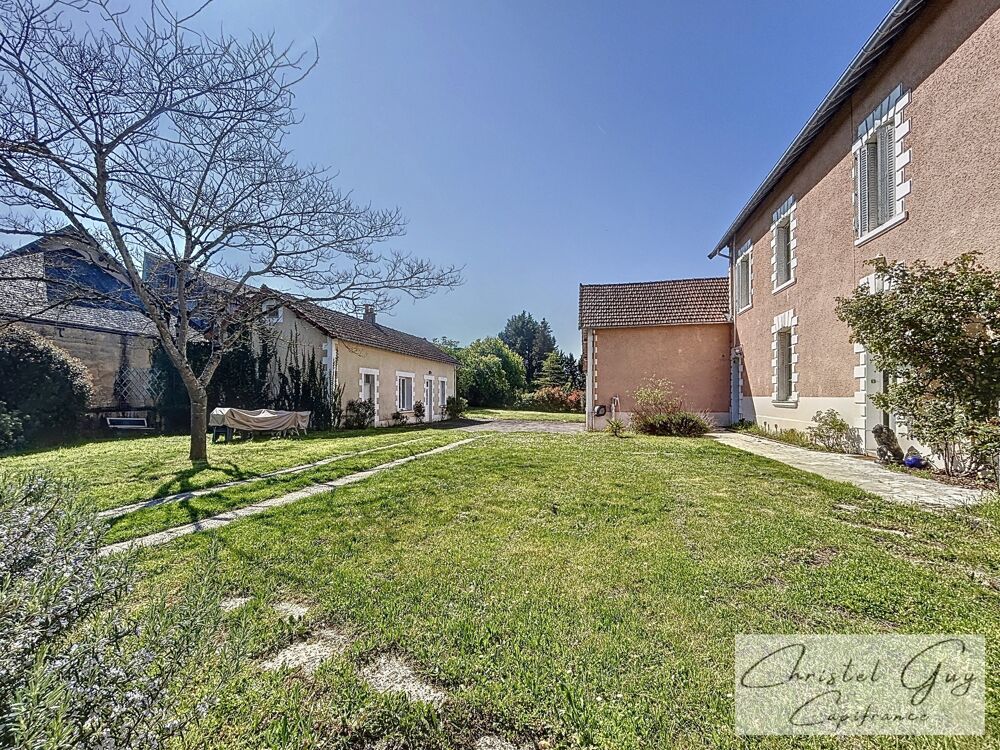 Vaas (72500) - Propriété de Charme 1910 de 175 m² + Maison d'amis, 7 Pièces, Terrain de 1260 m², Idéale Résidence Principale ou