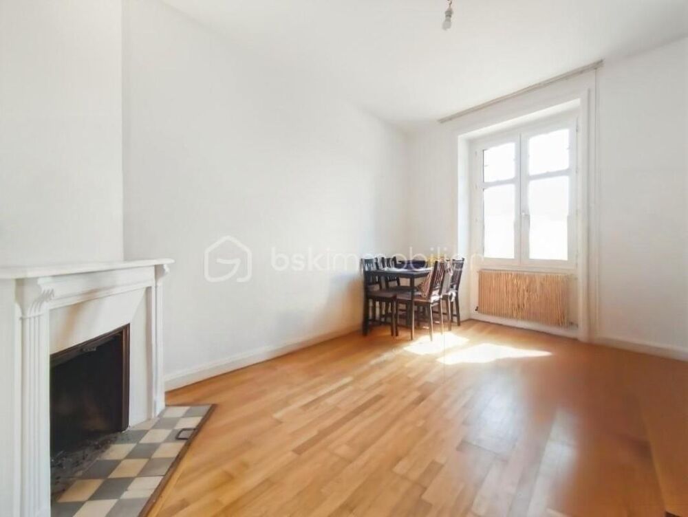 En exclusivité : T2 de charme style Art déco avec cave, cellier et jardin partagé  Rue de Nantes, Rennes