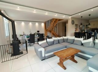  Maison à vendre 7 pièces 215 m²