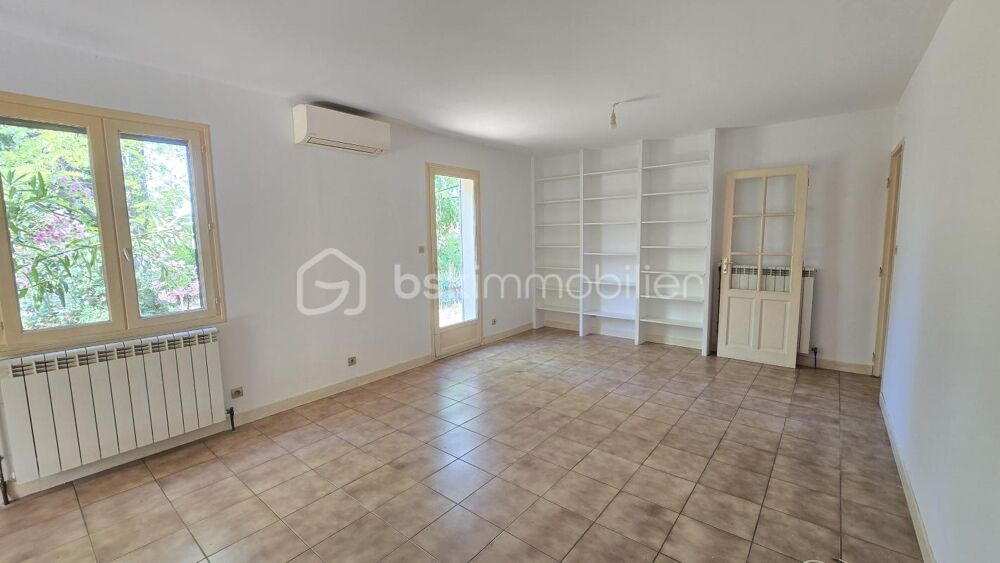 Lauris  Villa de plain-pied avec dépendance indépendante et jardin