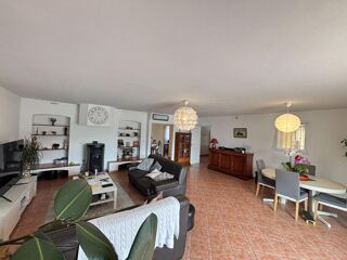  Villa à vendre 10 pièces 245 m²