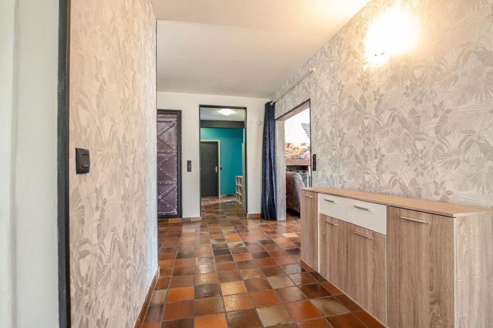 LIEUX UNIQUES ® x PROPRIÉTÉS PRIVÉES PROPOSE MAISON DE 1976 NEUNG-SUR-BEUVRON 196 M²