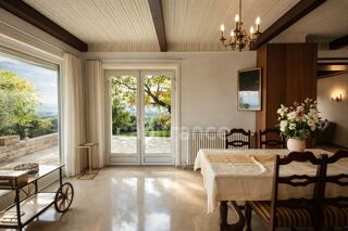  Propriété/château à vendre 10 pièces 220 m²