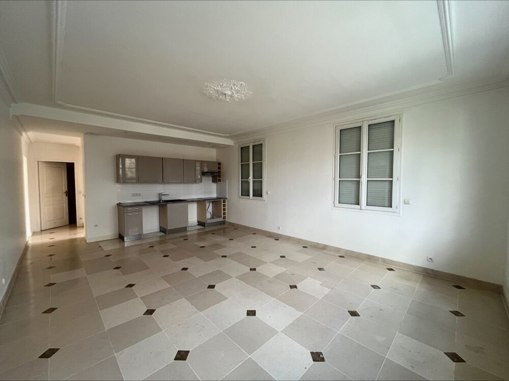 Appartement T3 avec parking à MENNECY