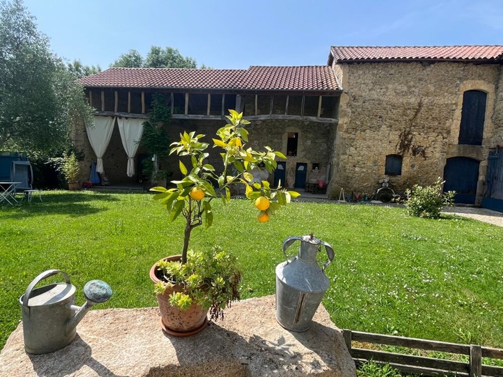 PLAISANCE DU GERS 10 min: ELEGANTE MAISON DE CARACTERE, restaurée par architecte, 320m2, 4700m2 en partie clos