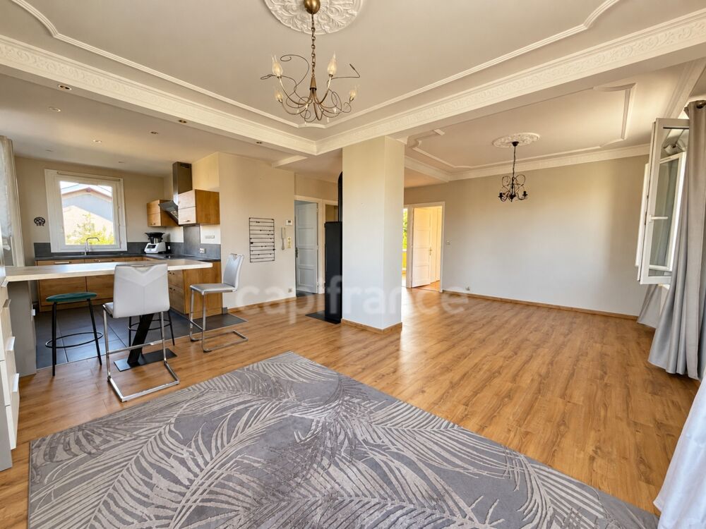 Vente Maison ROANNE – 152 m² – 3 chambres – beaux volumes – jardin Roanne
