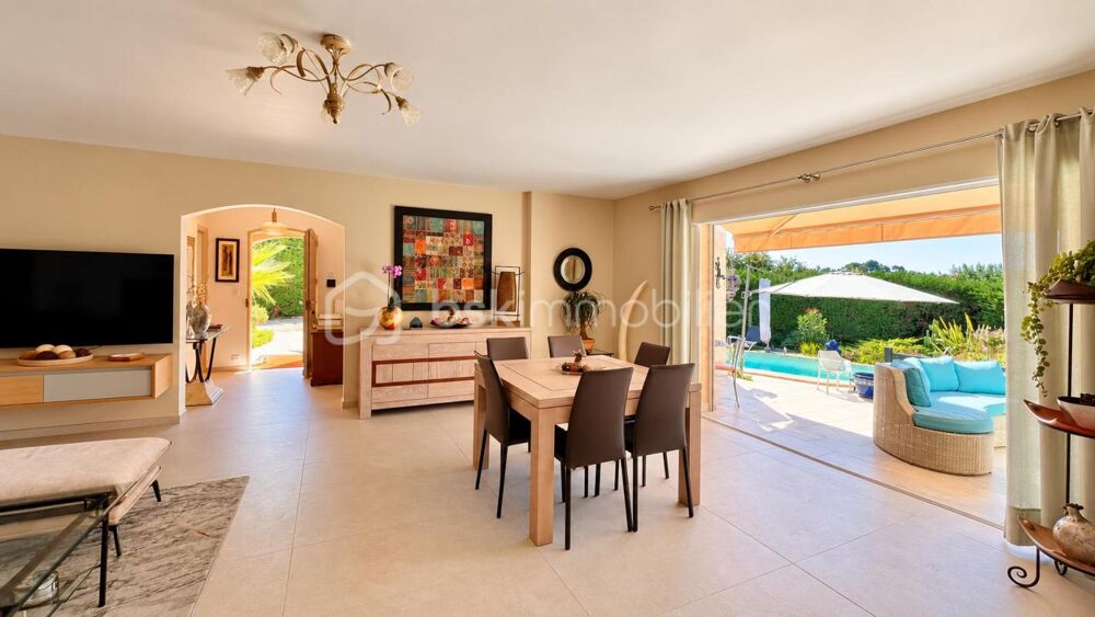 Vente Villa Le Rouret - Quartier résidentiel - Calme absolu - Villa entièrement rénovée - piscine - 4 chambres en suite Roquefort les pins