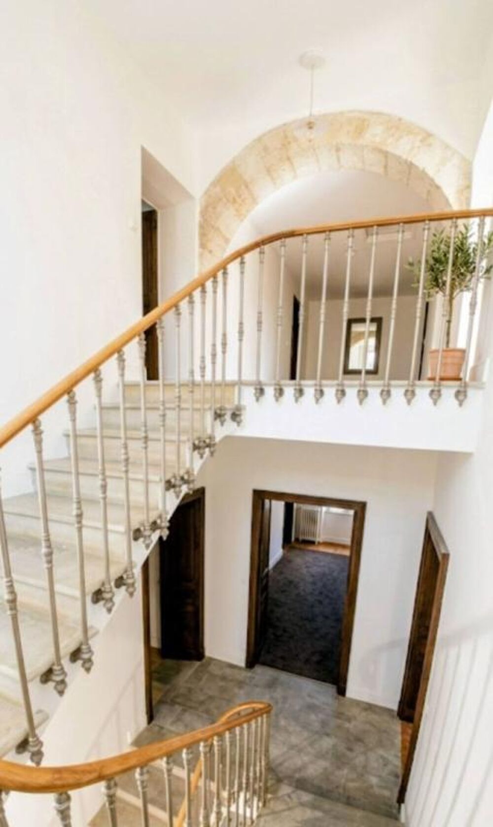 Location Maison 10 pièces 338 m² - Vue 5
