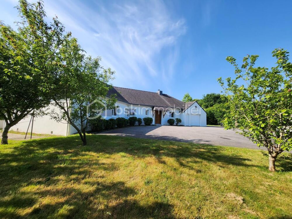 Maison de plain-pied de 7 pièces et garages à BRECH