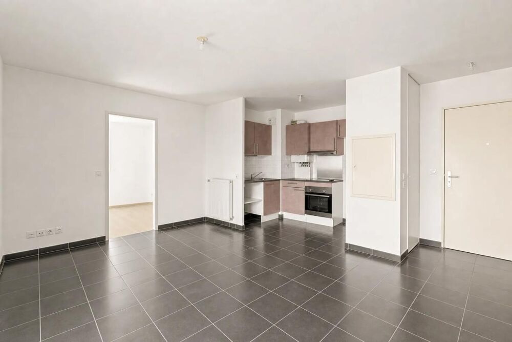 Appartement T2 lumineux avec balcon à Meyzieu