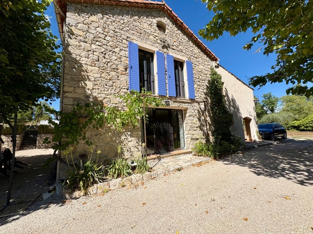 Magnifique maison en pierre de caractère avec annexes à Fayence (175 m² habitables + 126m2 de dépendances) (83)