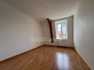  Appartement à louer 4 pièces 105 m²