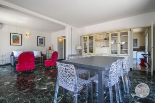  Appartement à louer 4 pièces 128 m²