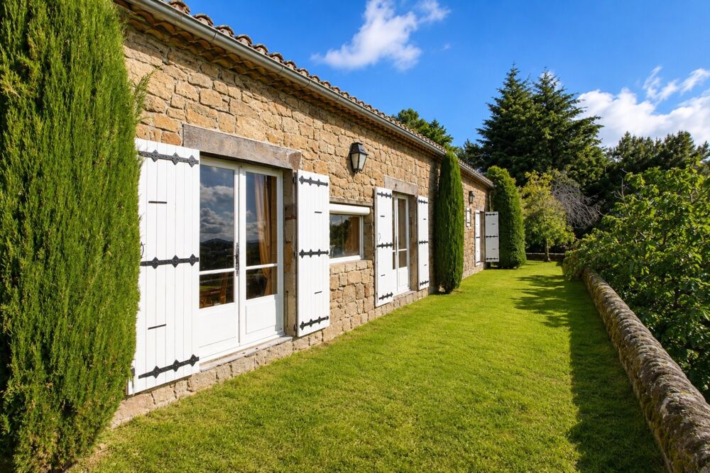 à vendre  Propriété/château Saint-Étienne-de-Serre (07190)