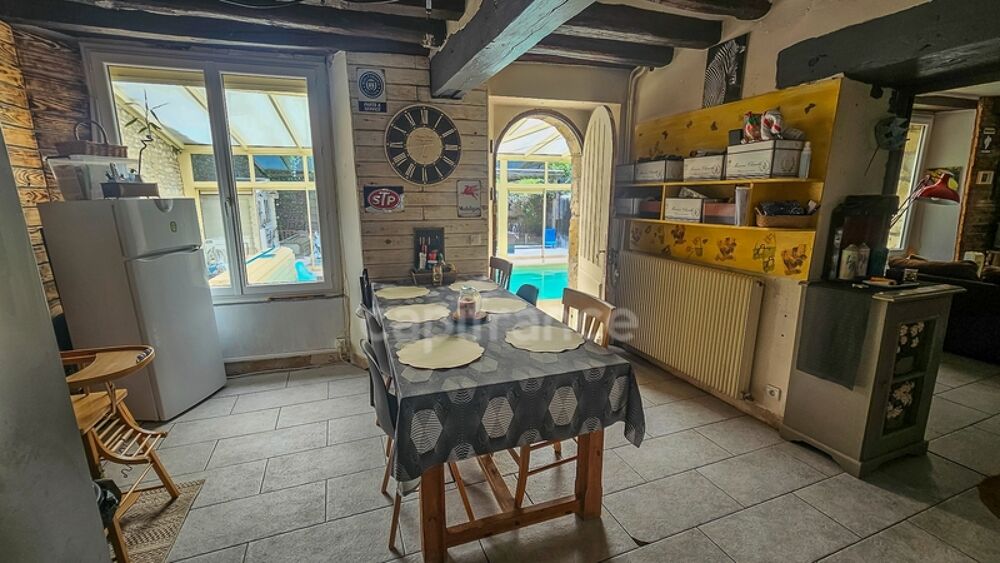 A vendre 8 pièces FONTAINE LA RIVIERE (91) Maison sur sous-sol avec cave voûtée et piscine