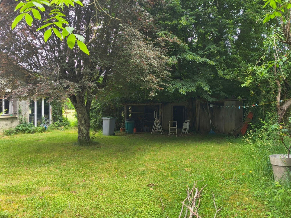 Dpt Haute Garonne (31), à vendre VILLENEUVE LECUSSAN maison à rénover T5 de 107m² habitables + abris voitures sur 730m² de terra