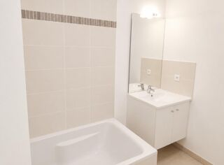  Appartement à louer 2 pièces 50 m²