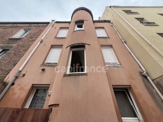 Immeuble à vendre 15 + pièces 176 m²