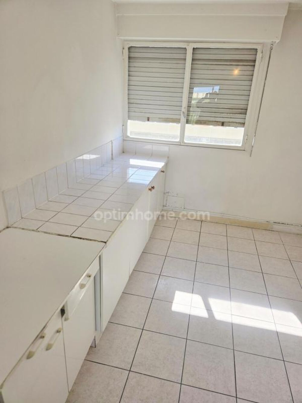 Appartement 3 pièces - 59m2 - avec balcon - 128 000 € FAI