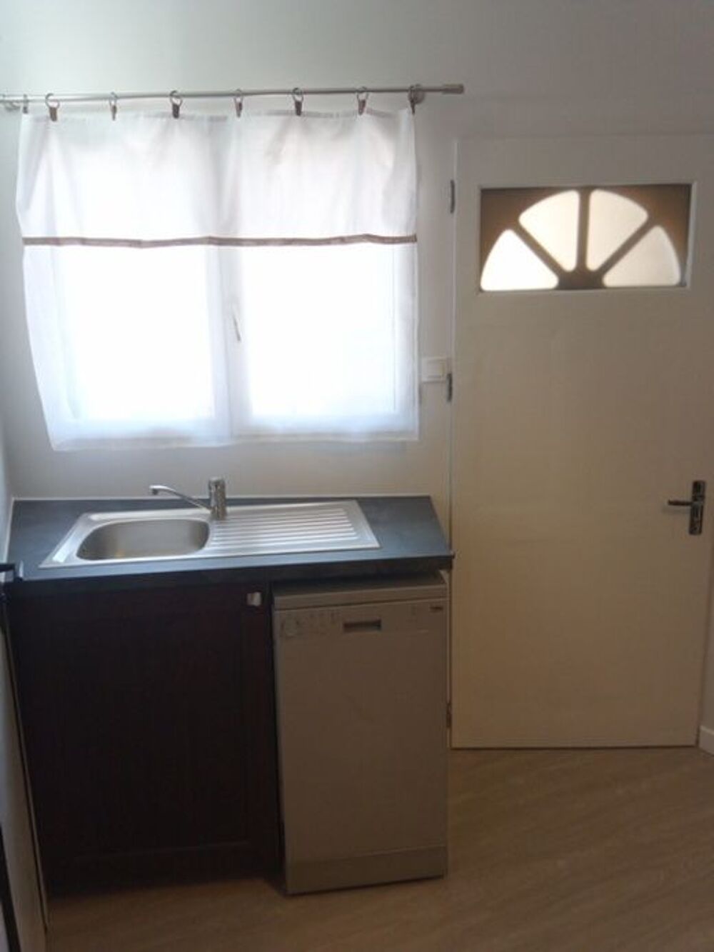 Location Appartement Studio de 21m2 à louer sur Éguilles Eguilles