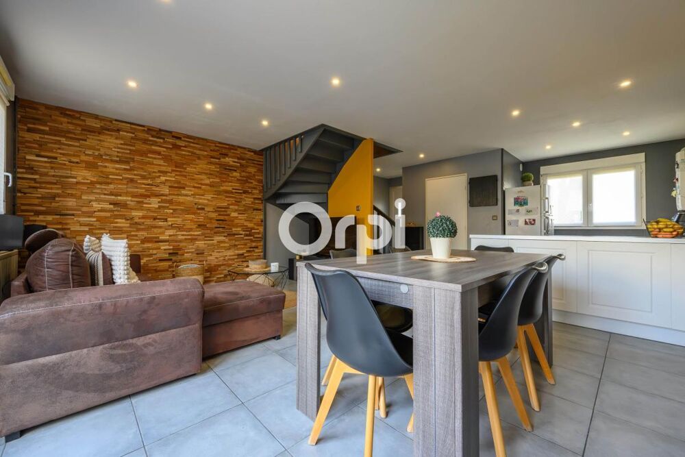 Vente Maison Maison à Vendre GUESNAIN – Une maison familiale prête à vous accueillir ! Guesnain