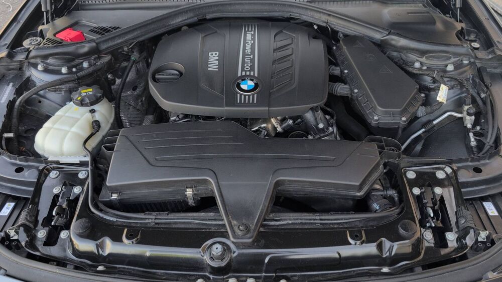 S&eacute;rie 3 (F30) 318d 143 xDrive Sport 2015 occasion 69570 Dardilly
