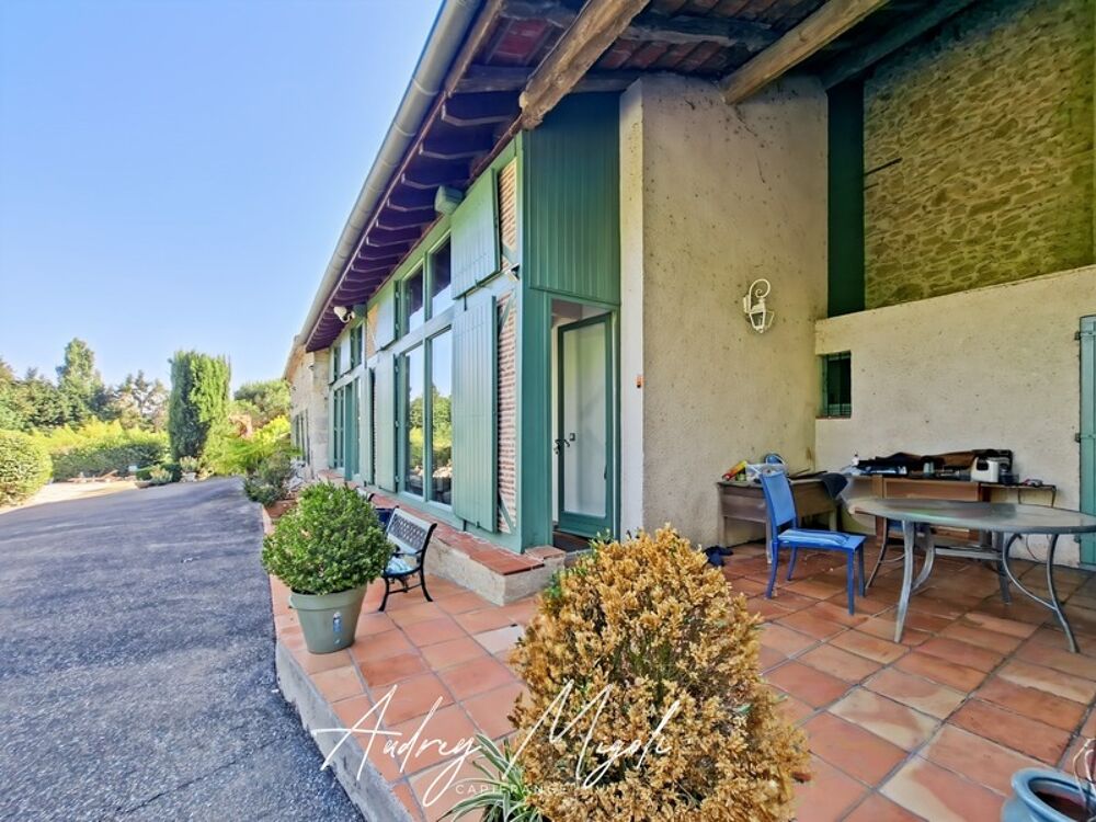 Vente Maison Propriété en pierre 8 pièces, 5 chambres, dépendances, piscine, terrain 7800m² Moirax