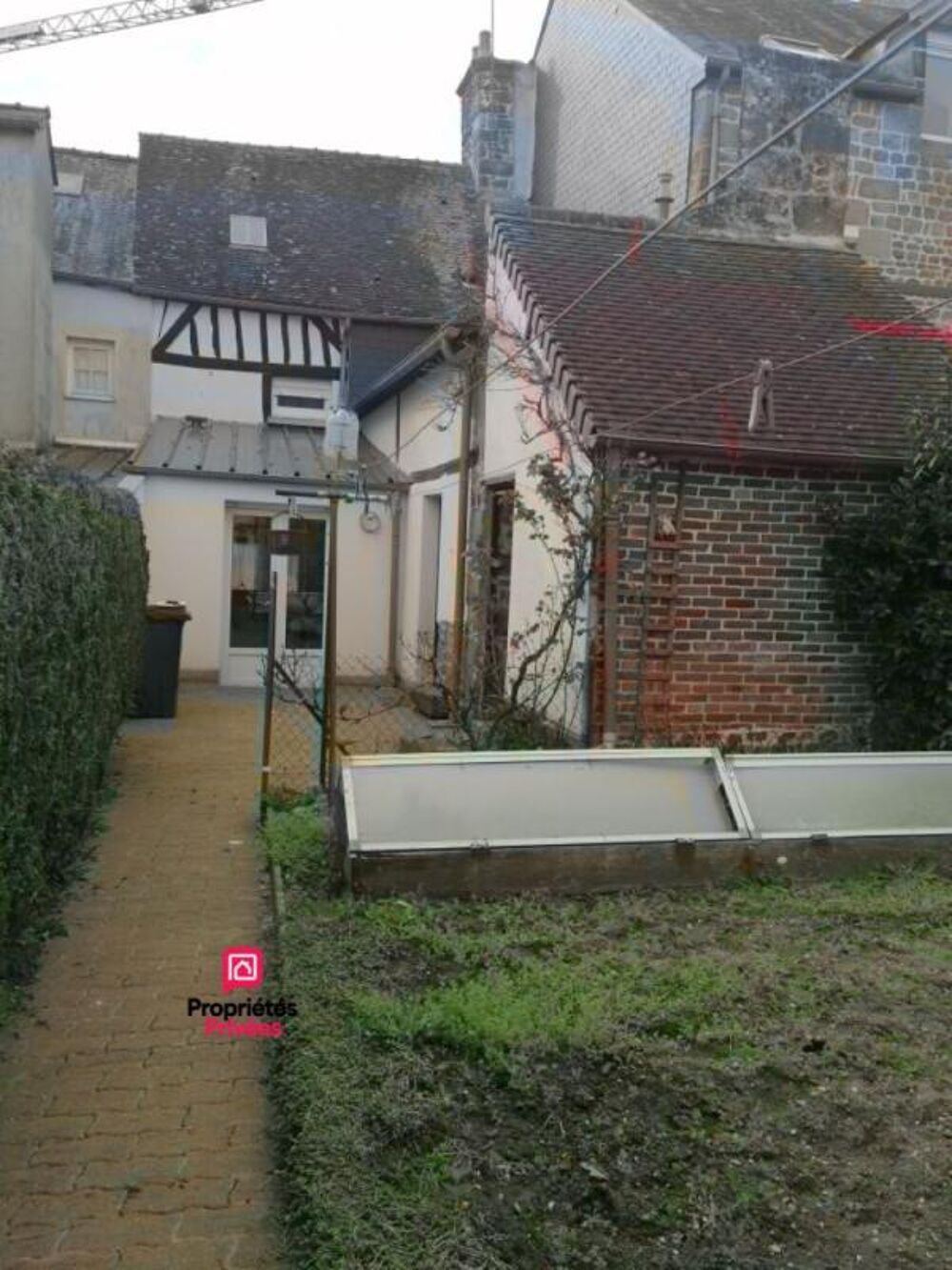 Vente Maison LA FERTE MACE (61600) Maison 3 pièces, 2 chambres , 67 m2 environ . Prix 70 000 honoraires  7,69% inclus à la charge de l'acquér La ferte mace