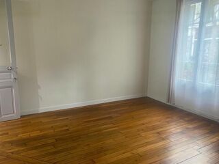  Appartement à louer 3 pièces 81 m²