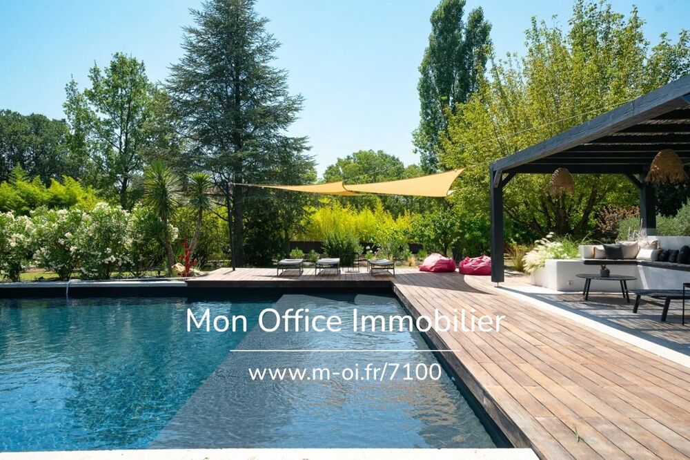 Référence : 7100-NGU. - Maison 9 pièces - Piscine - village à pied - calme - 276m2