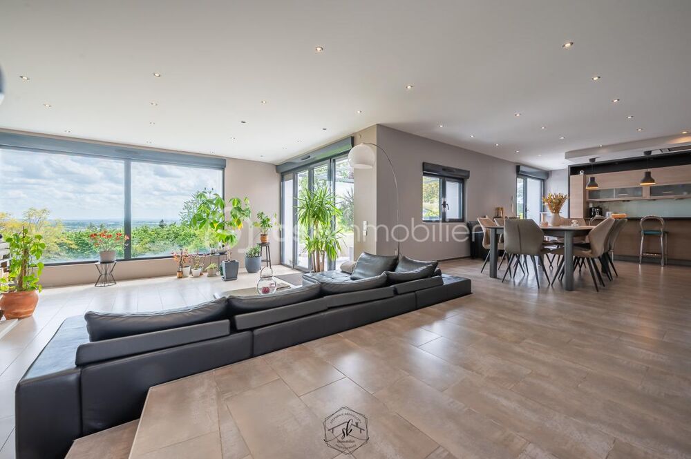 SCY-CHAZELLES  Villa d'exception de 315 m²