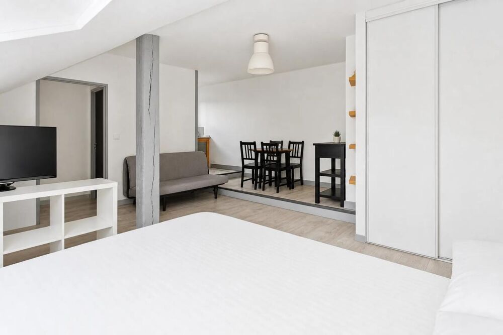 Studio Meublé 28 m² avec Vue Cathédrale à Rouen