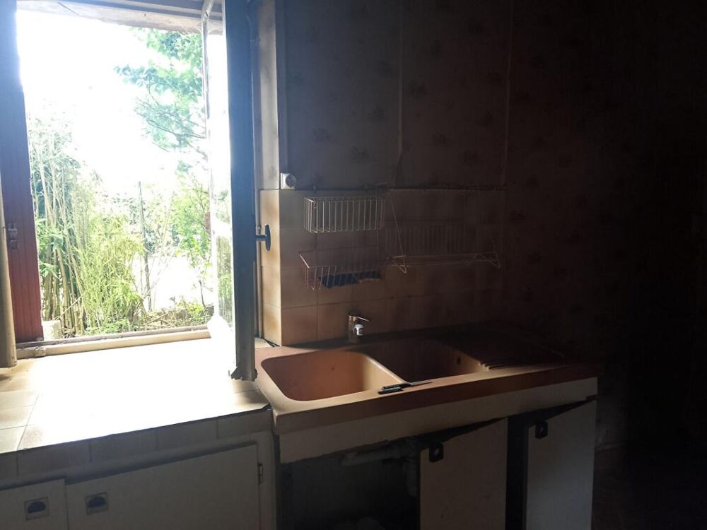 Vente Maison Maison Merignac (Charente) 4 pièce(s)  avec dépendances, 2500 m² de terrain Merignac