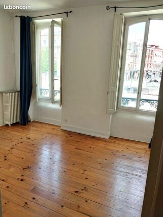 Appartement à louer 4 pièces 103 m²