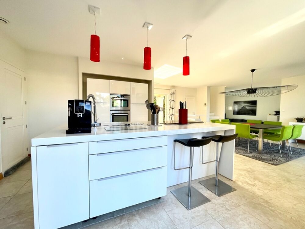 Vente Maison Marina individuelle traversante – 6 pièces – 165 m² – Terrain 700 m2 Aigues mortes