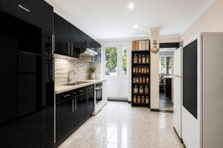 Vente Maison Maison de ville de 84 m² vendue louée avec cour privative à Provins Provins