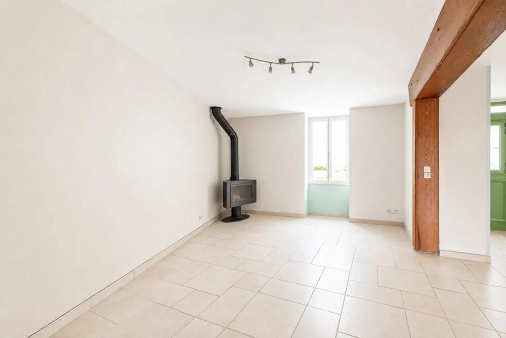 Maison de caractère avec jardin - 112 m2 - Villeneuve-le-Comte