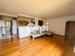  Appartement à louer 4 pièces 81 m²