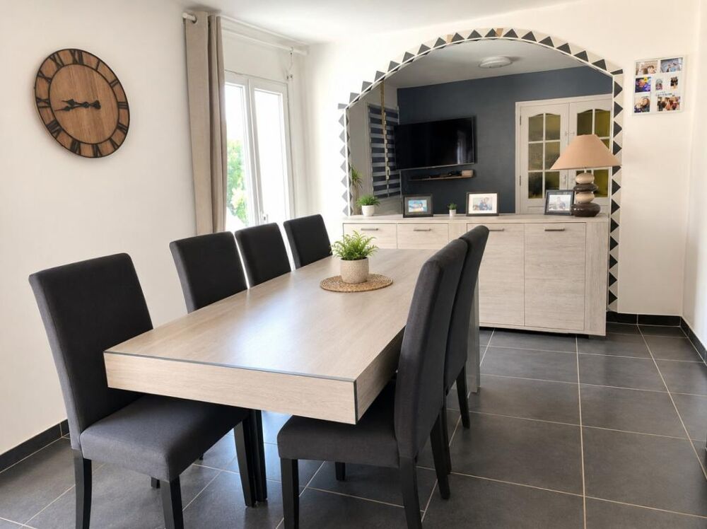 29520 Saint Goazec maison avec vie de plain pied salon séjour cuisine 44 m² 4 chambres 2 salles d'eau sous sol complet