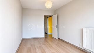 Vente Appartement 2 PIECES DE 48 M² TRAVERSANT/ VUE MANORAMIQUE SUR LA MER/ PARKING/ CAVE Cagnes sur mer