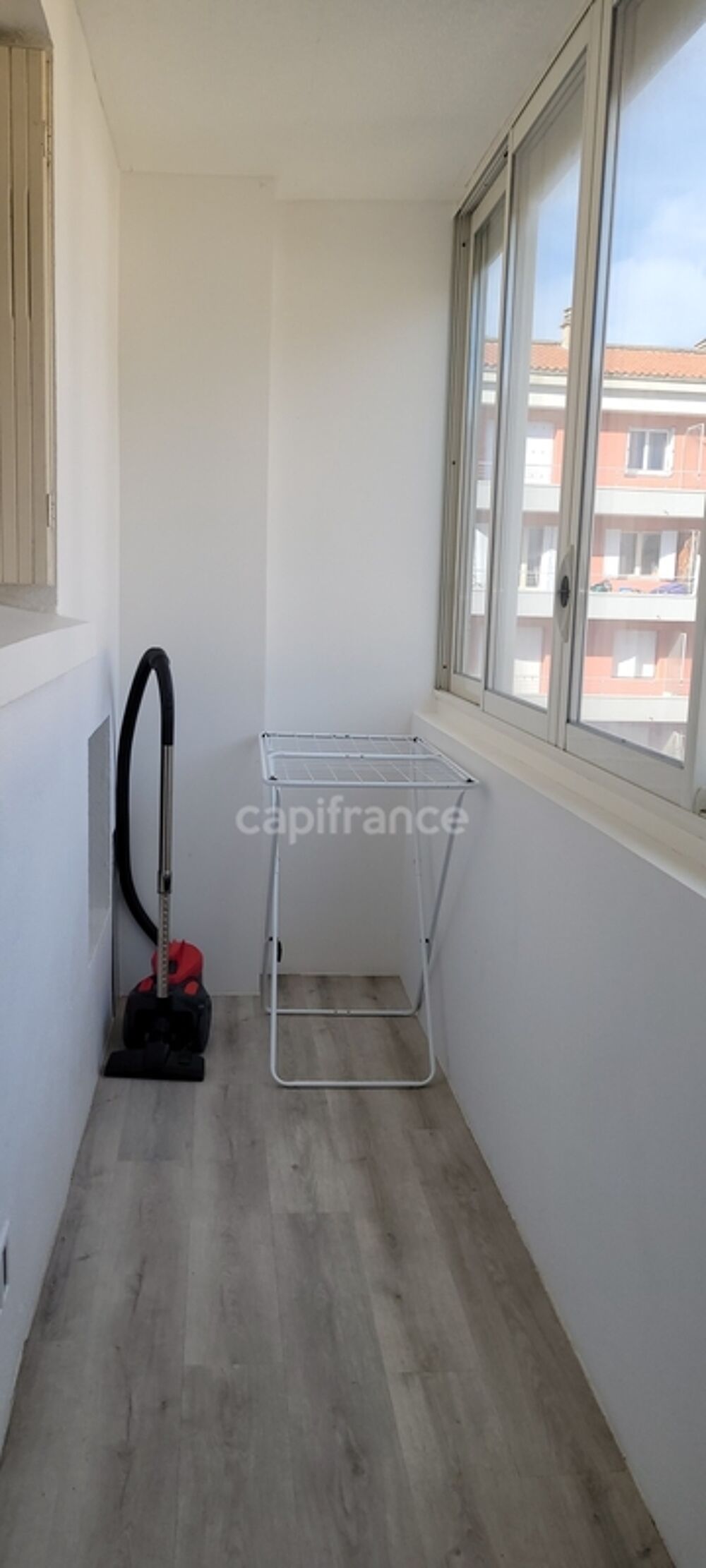 Vente Appartement F1 33 m² + Loggia avec balcon, parking et cave – Tramway – Montpellier 34 Montpellier