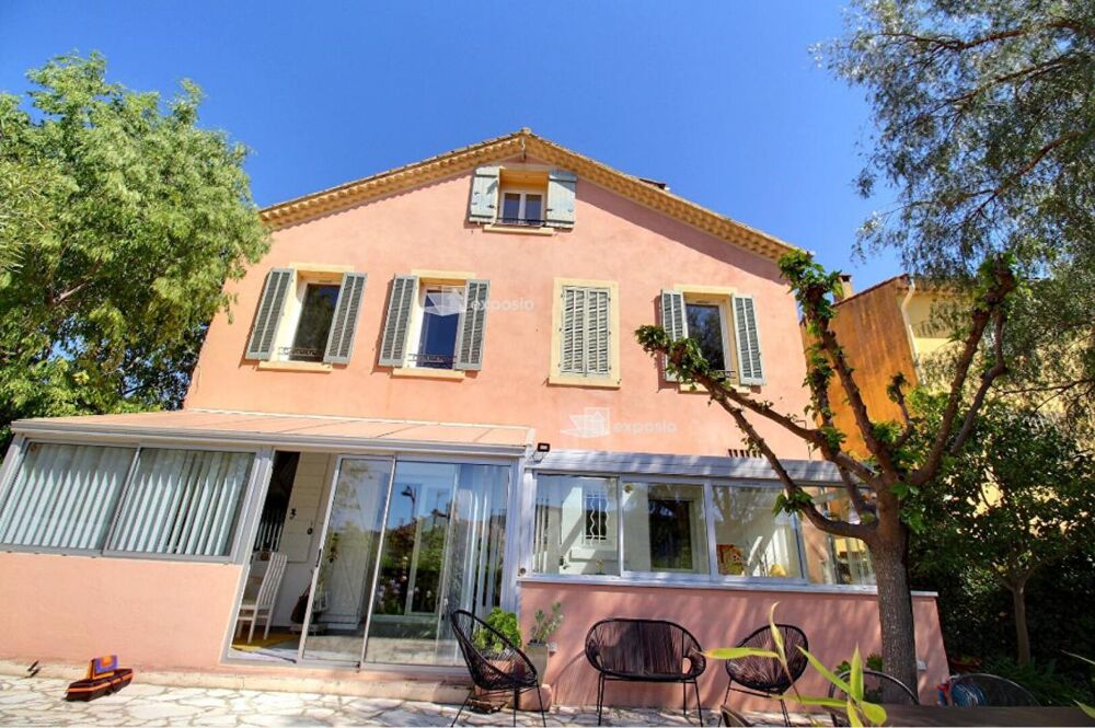 Bas de villa avec jardin - Le Plan du Castellet - 69 m² - 335 000