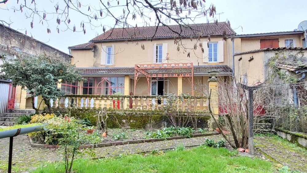 Vente Maison Maison de village en pierres de 240 m²  plus un appartement f 4 à Villefranche De Lonchat 24610 24610 villefranche de lonchat