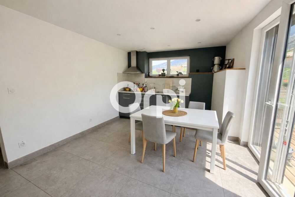 A louer T3 duplex avec terrasse et jardin privatif à Theys ?